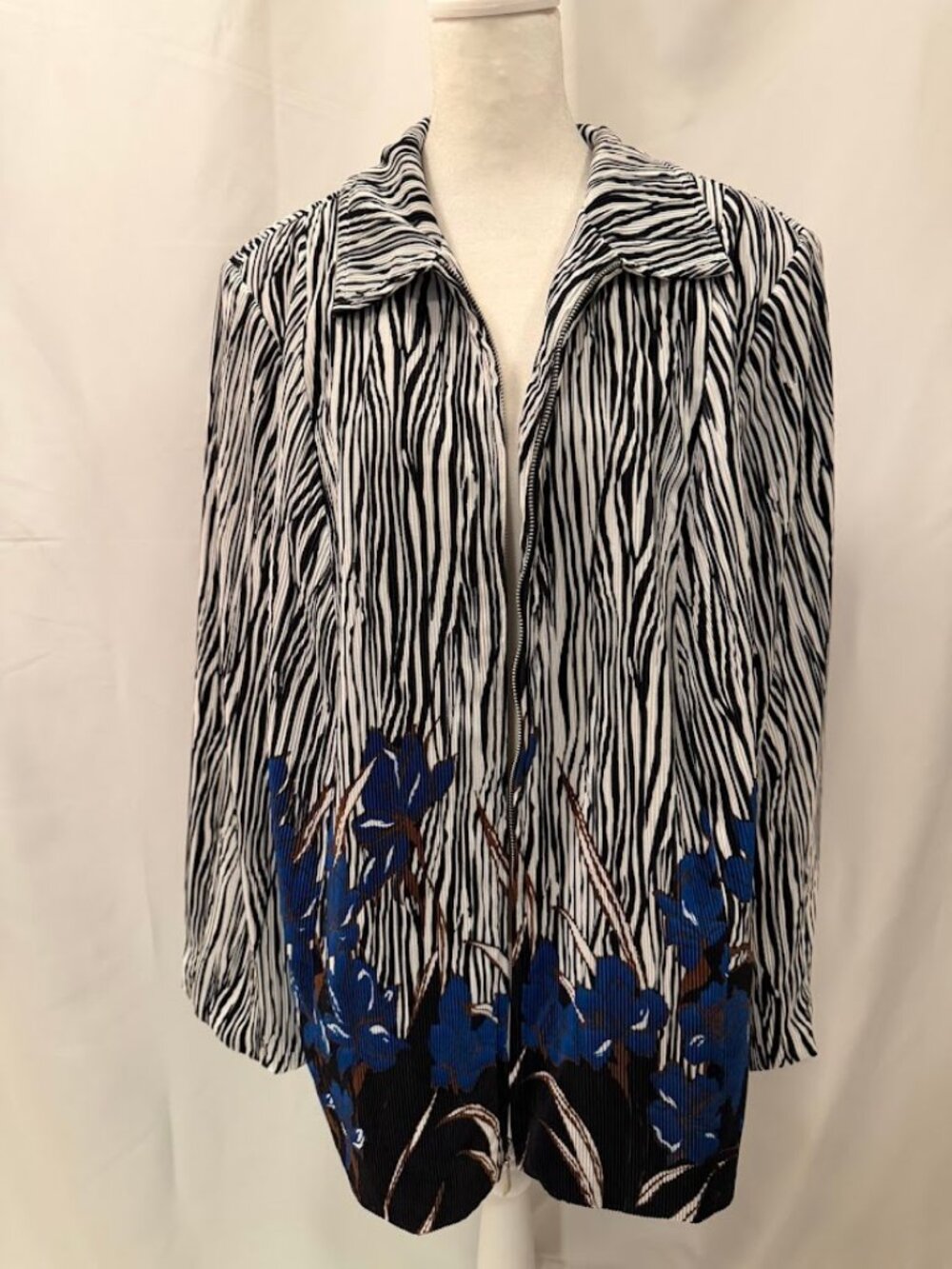 MAGGIE BARNES Black and White Striped with Blue Floral Designs Jacket - 2x